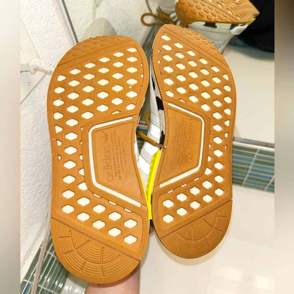 ADIDAS x TOY STORY The Originals NMD_R1 Disney Collab Toy Story White SZ: 6 - Picture 8 of 15
